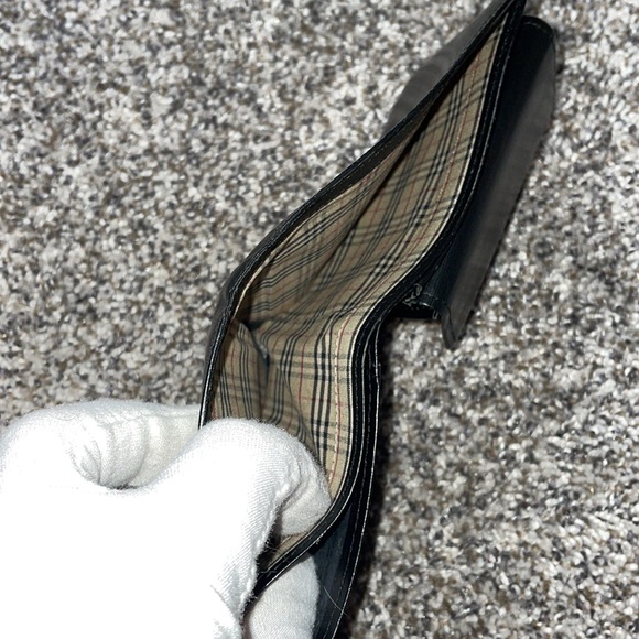 Authentic BURBERRY black leather men’s wallet - Picture 10 of 12